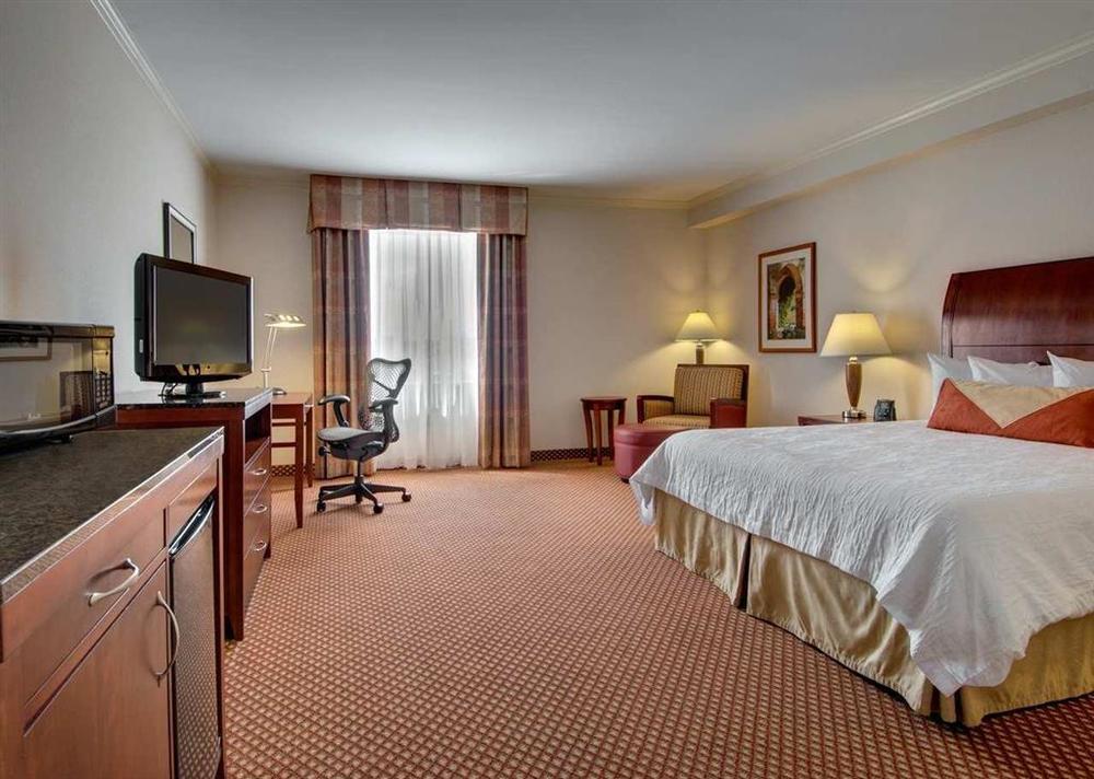 Hilton Garden Inn Shreveport Room photo